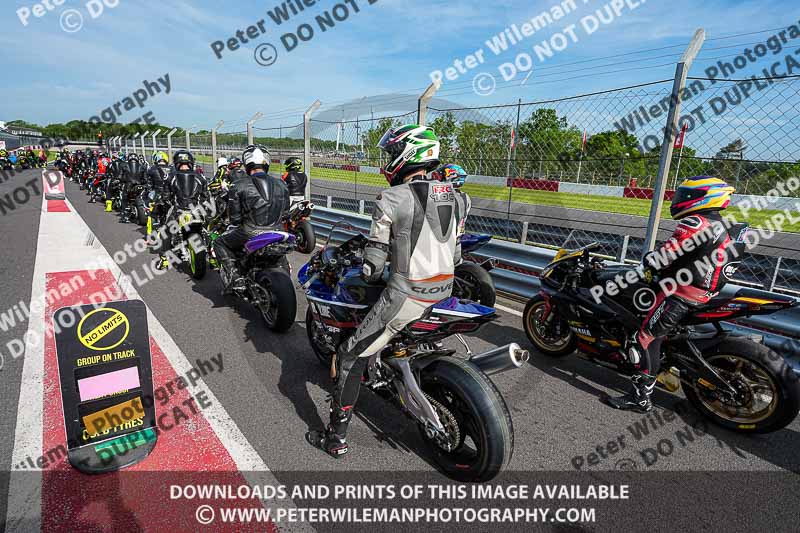 donington no limits trackday;donington park photographs;donington trackday photographs;no limits trackdays;peter wileman photography;trackday digital images;trackday photos